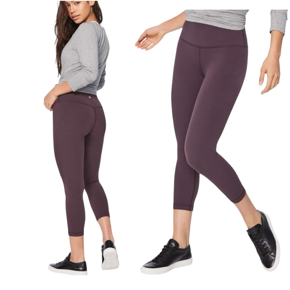 Lululemon | Align Crop 21"
Black Cherry